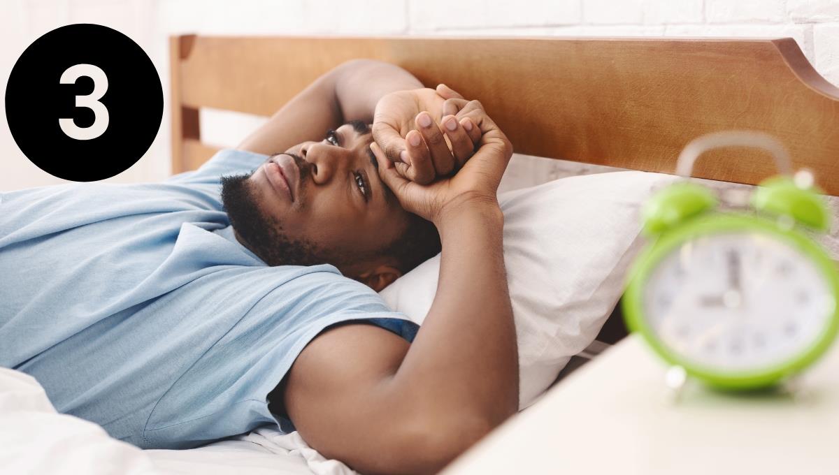 ¿Te cuesta dormir? 3 alimentos que te ayudarán a la noche